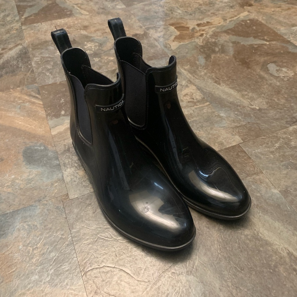 Black Nautica rubber ankle boots, size 9